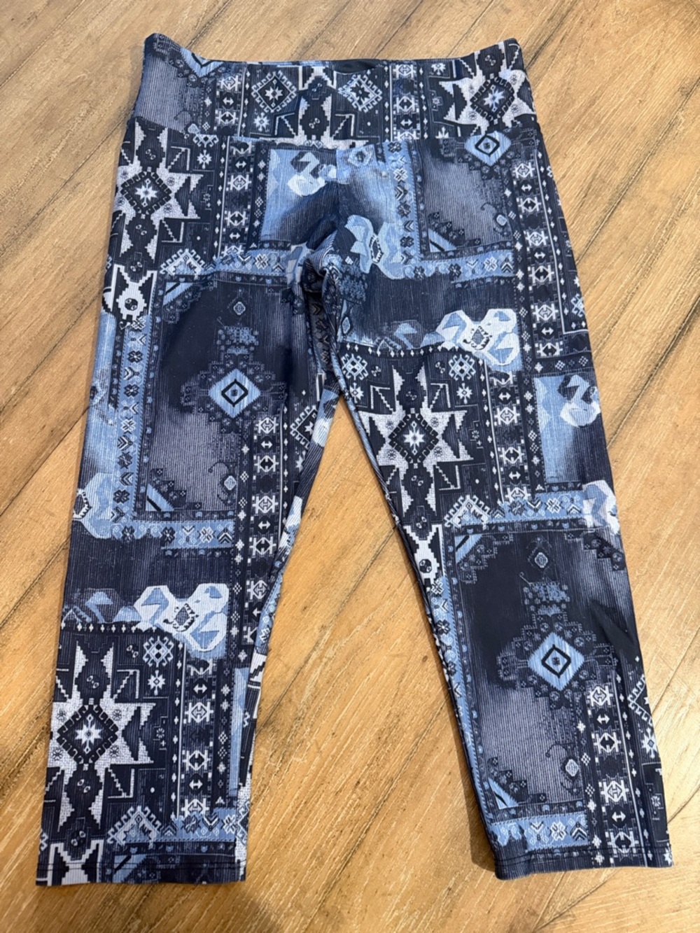 Onzie Navy and Light Blue Aztec Cropped Leggings